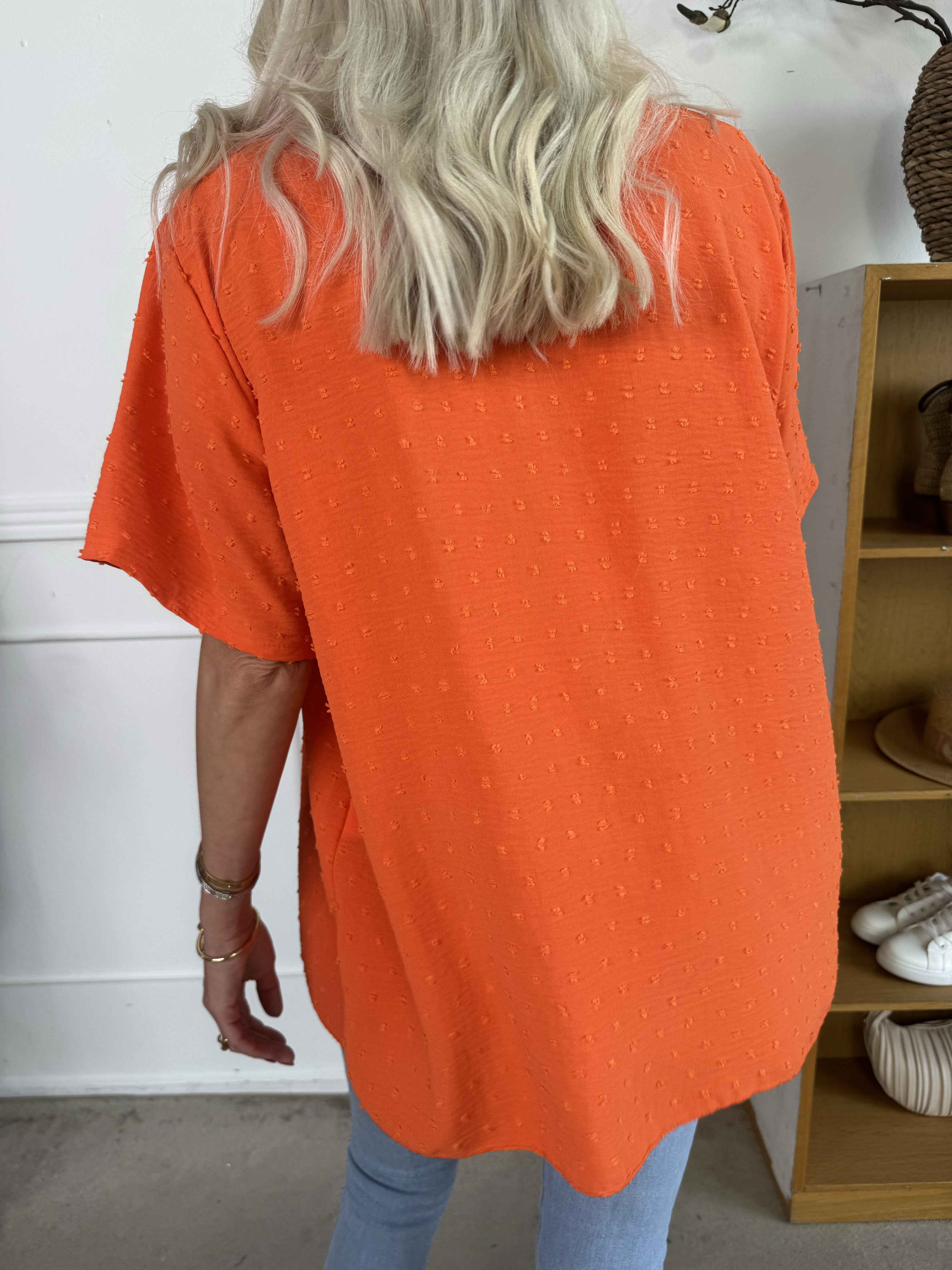 Bloom - Sød tunika med flæsekant og sløjfe